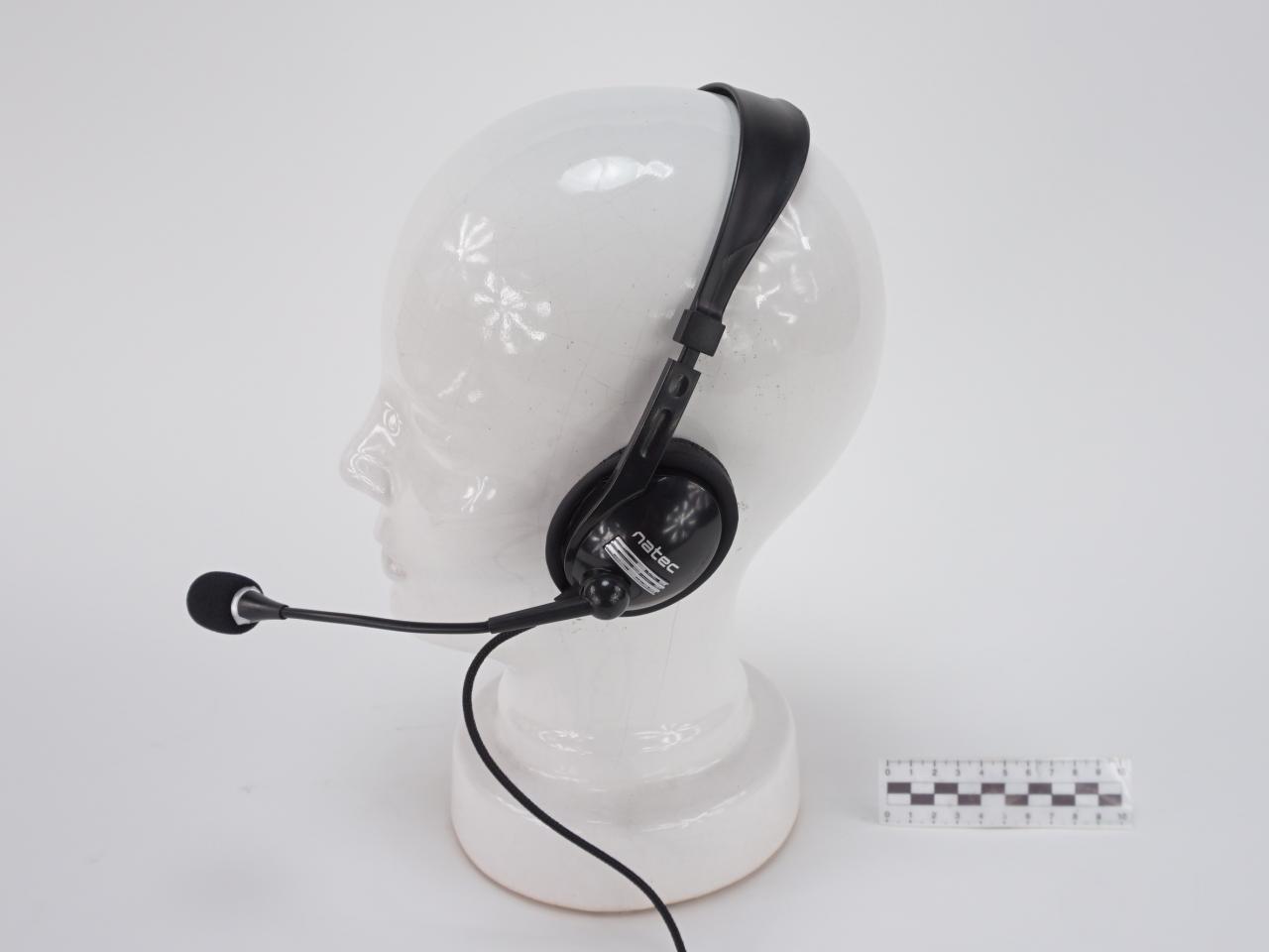HEADPHONES WITH MICROPHONE