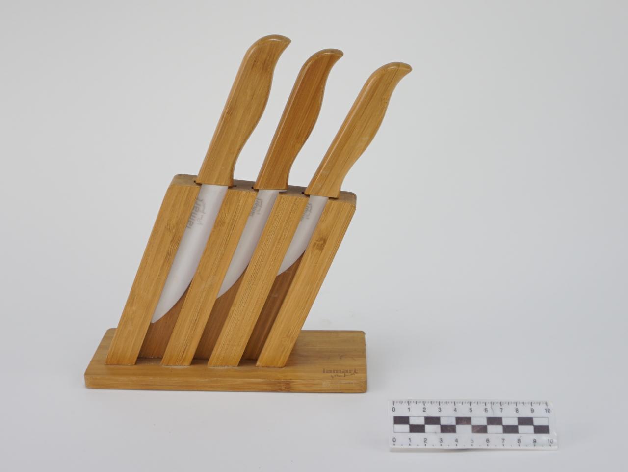 KITCHEN KNIFE SET IN STAND