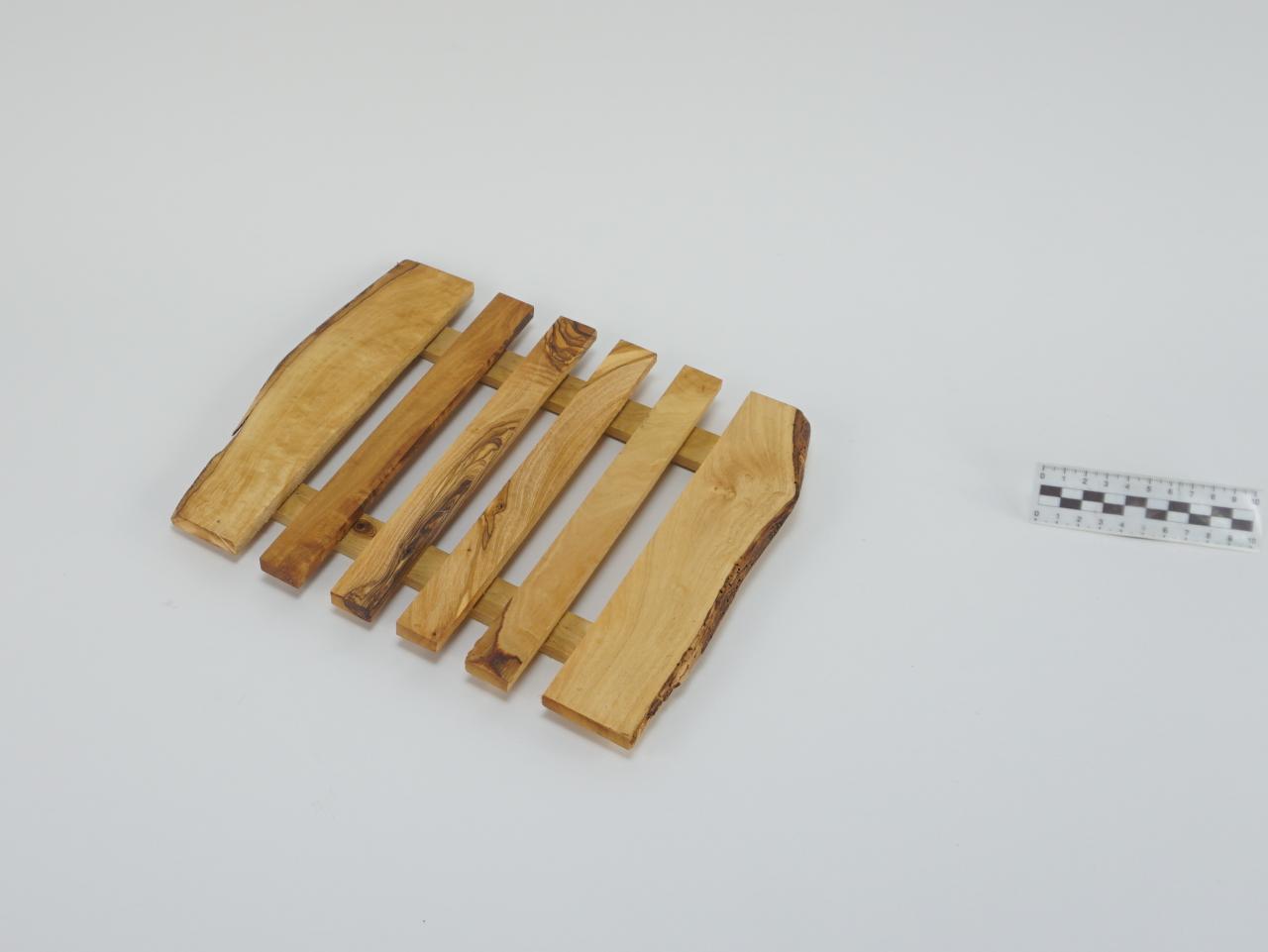 TRAY