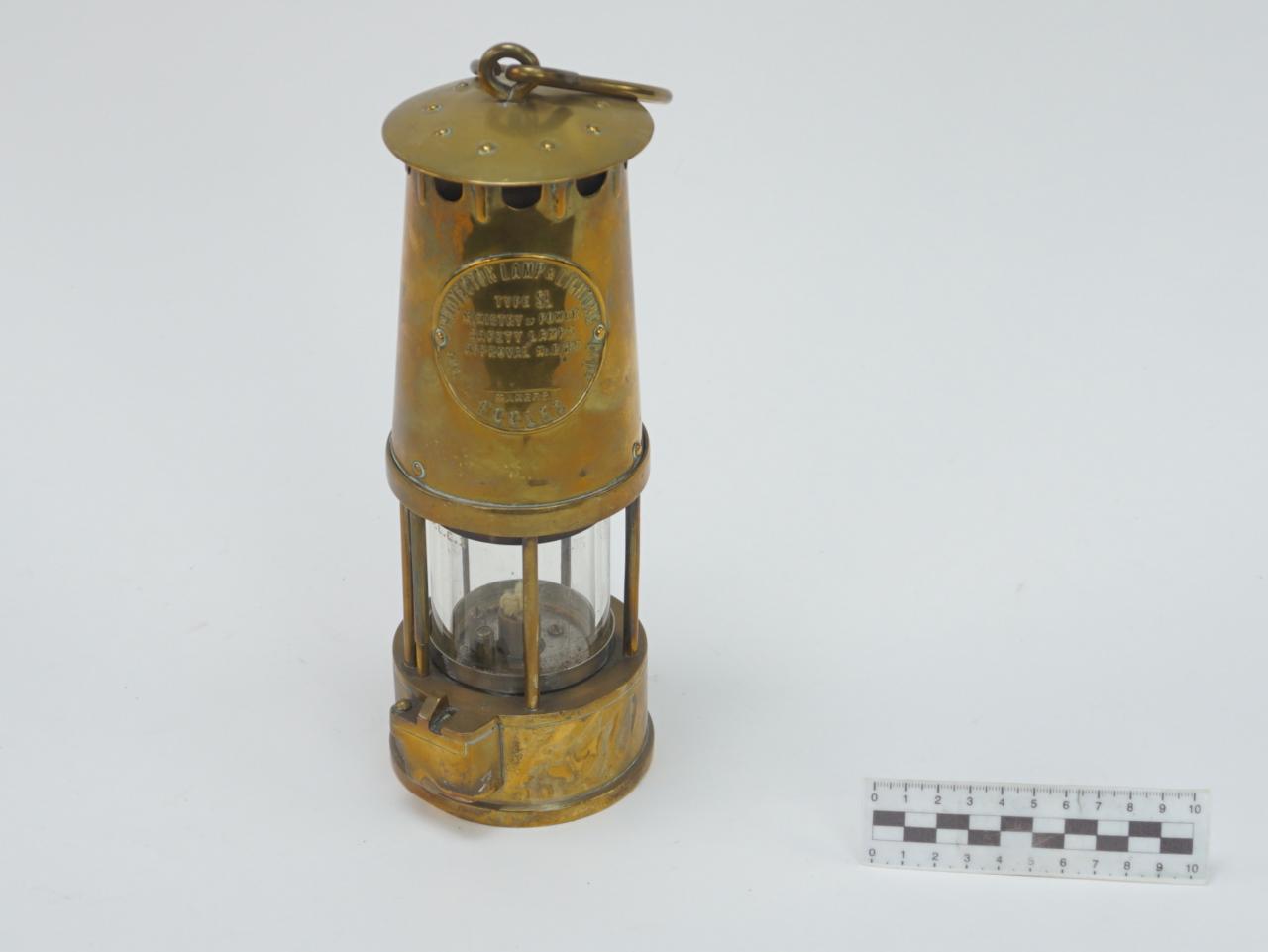 LAMPA NAFTOWA