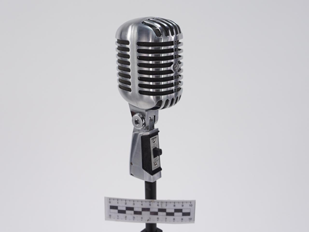 MICROPHONE