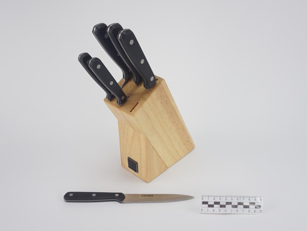 KITCHEN KNIFE SET IN BLOCK
