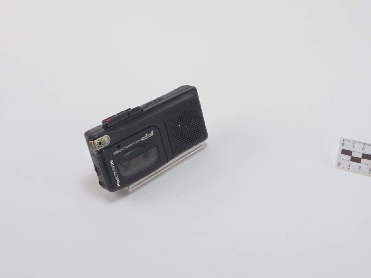 DICTAPHONE