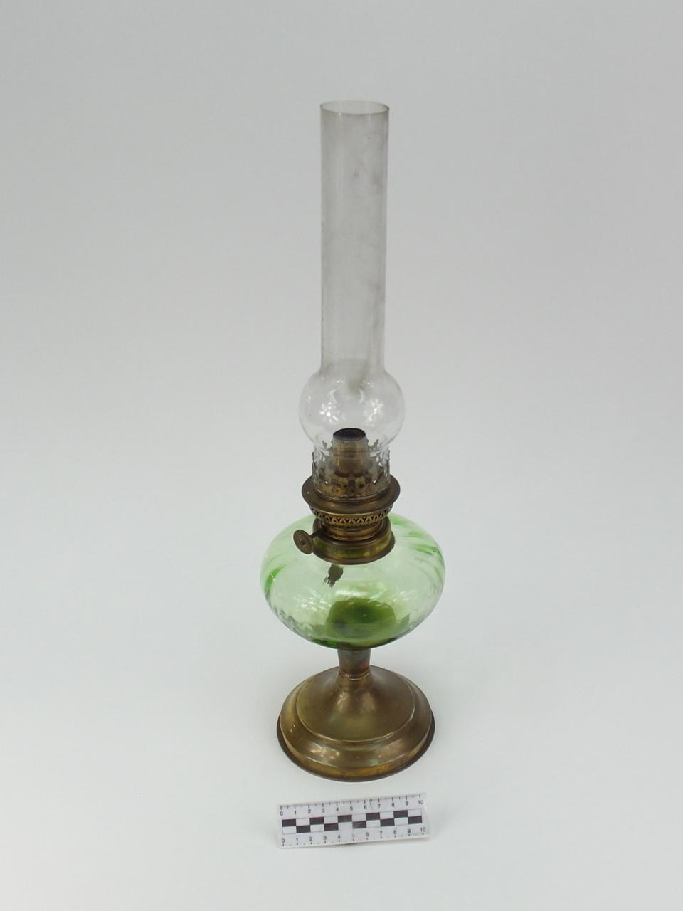 LAMPA NAFTOWA