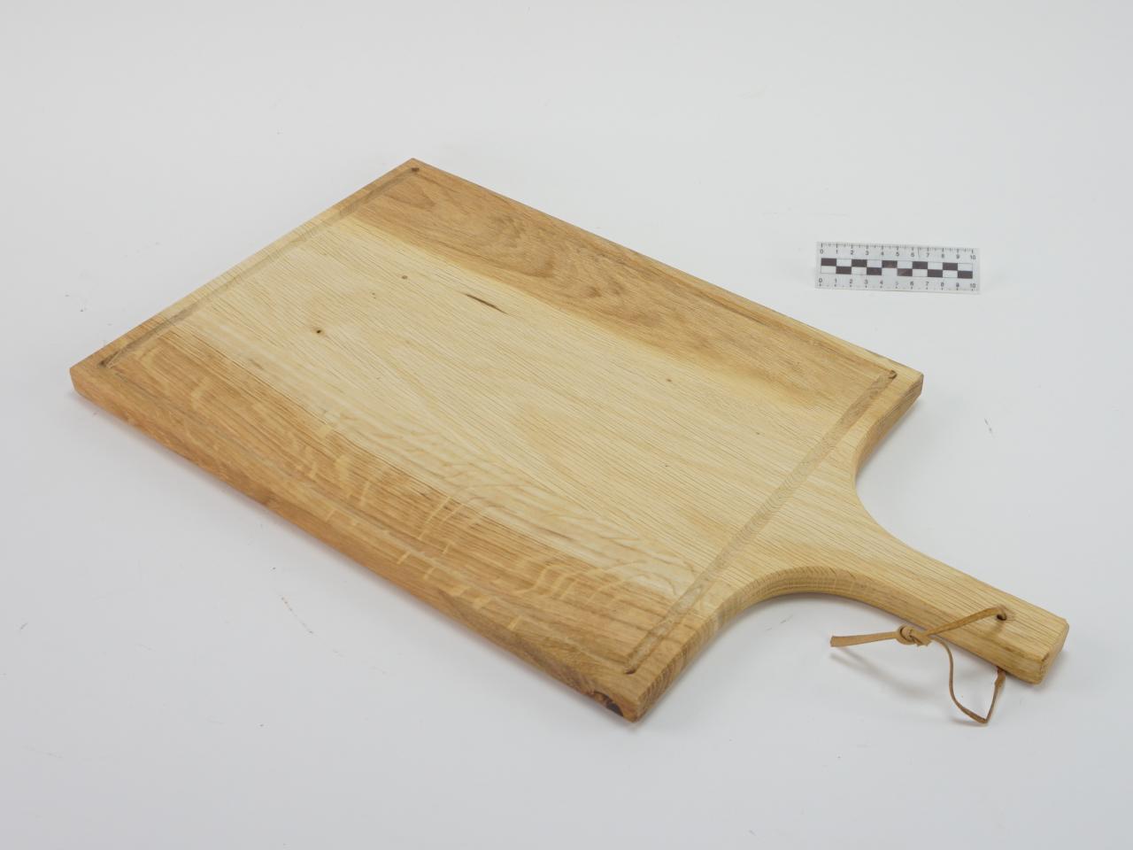 CUTTING BOARD