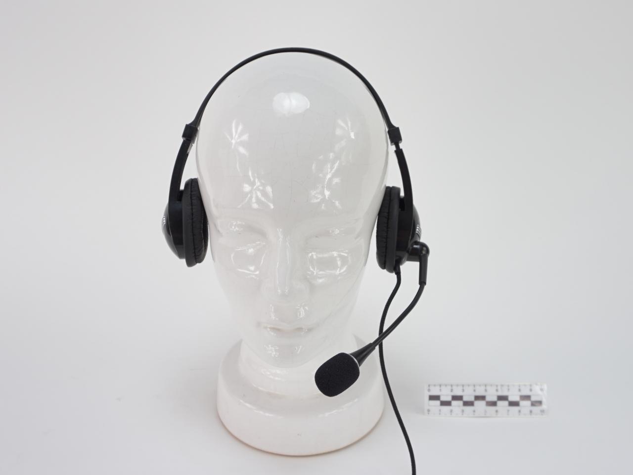 HEADPHONES WITH MICROPHONE