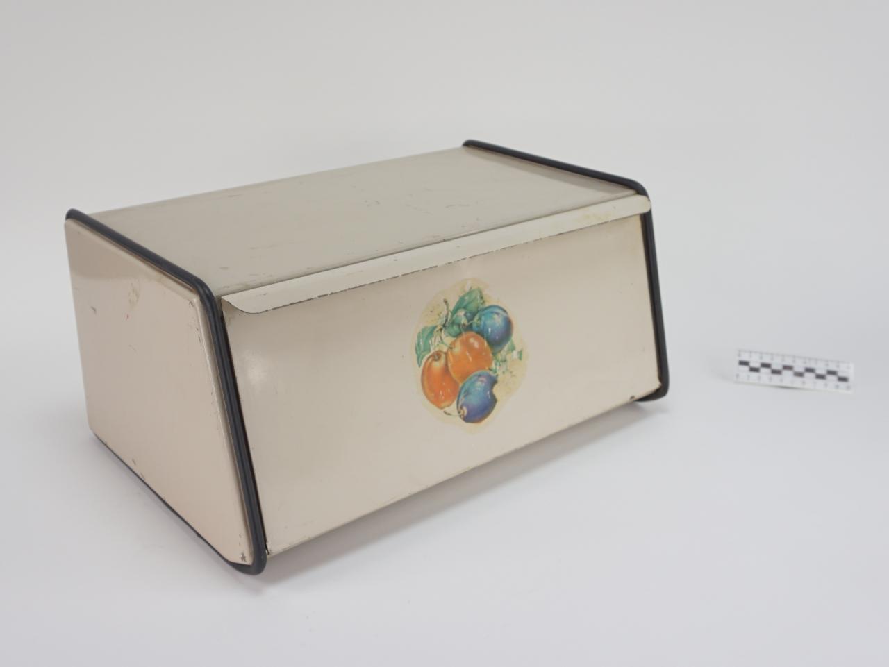 BREAD BOX