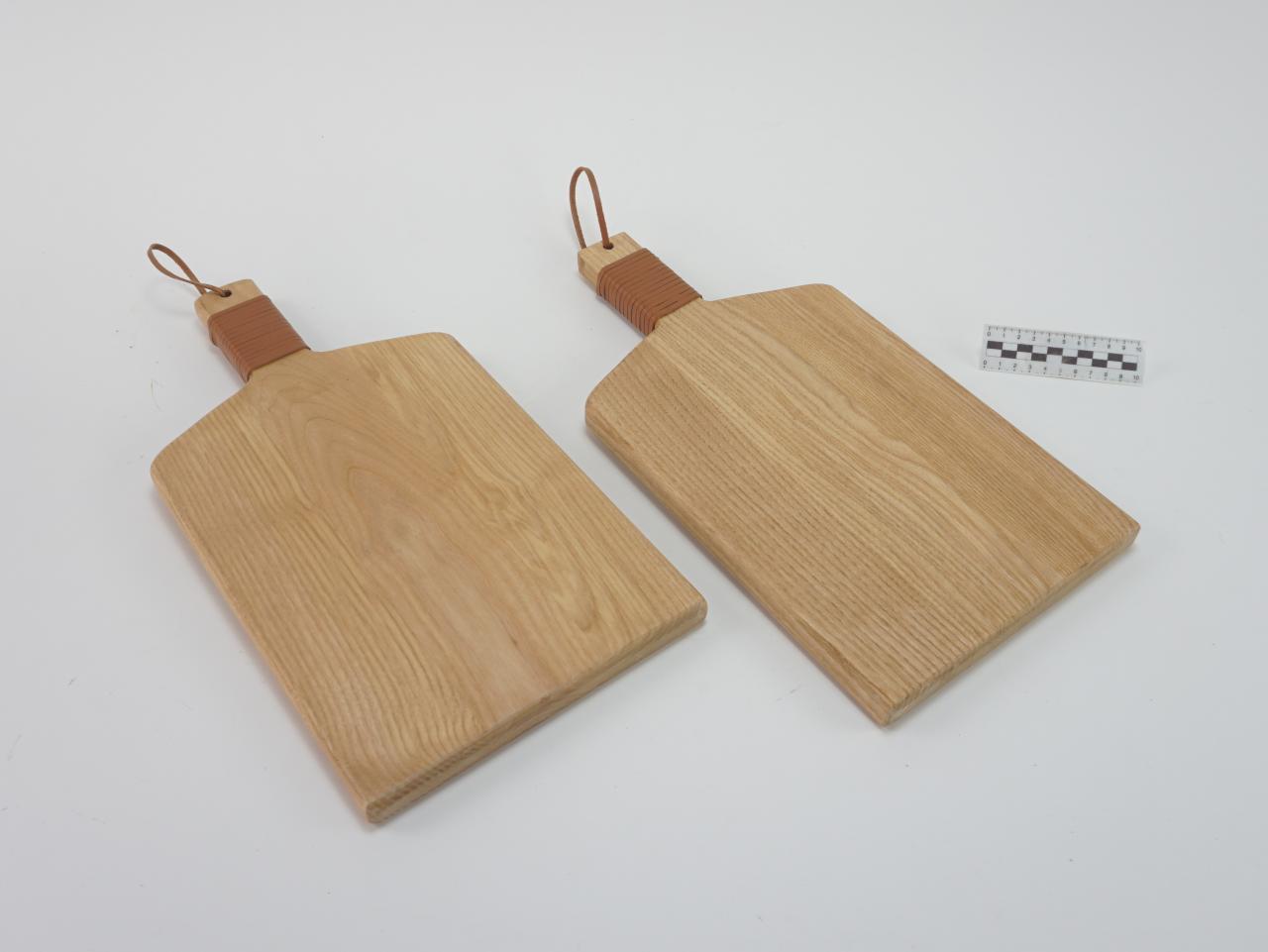 CUTTING BOARD