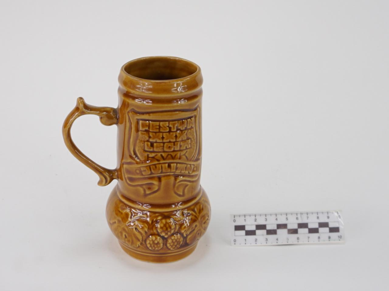 BEER MUG