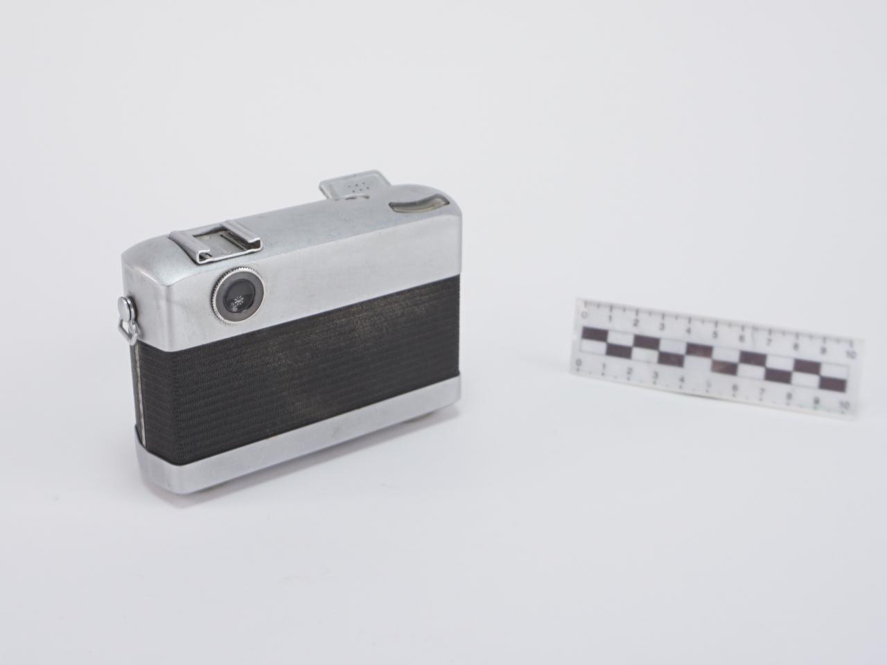 APARAT FOTOGRAFICZNY ANALOGOWY