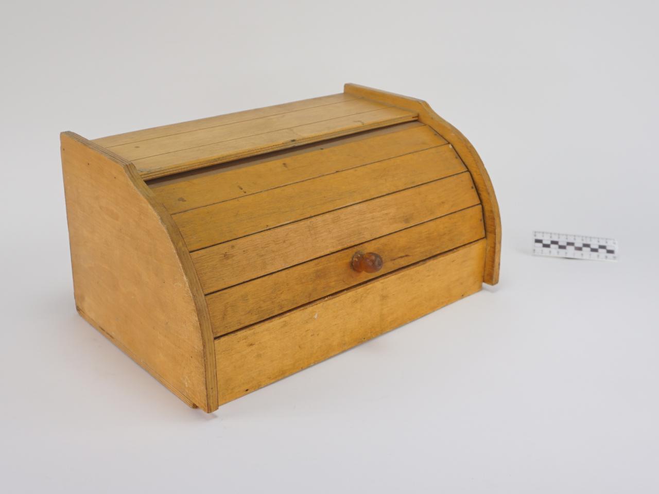 BREAD BOX