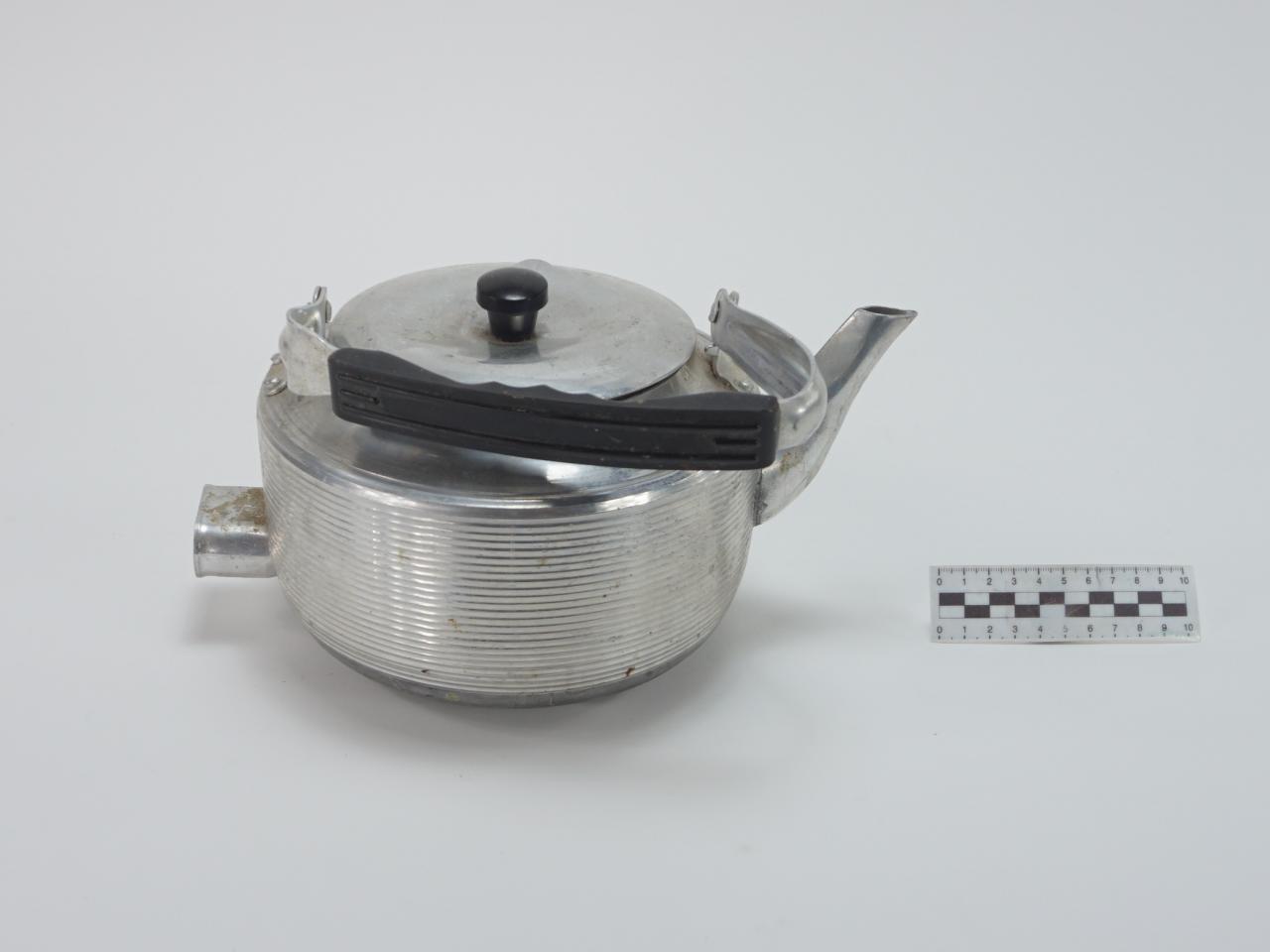 ELECTRIC KETTLE
