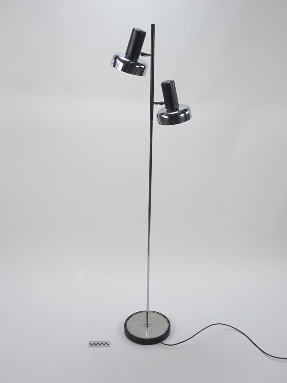 LAMPA PODŁOGOWA
