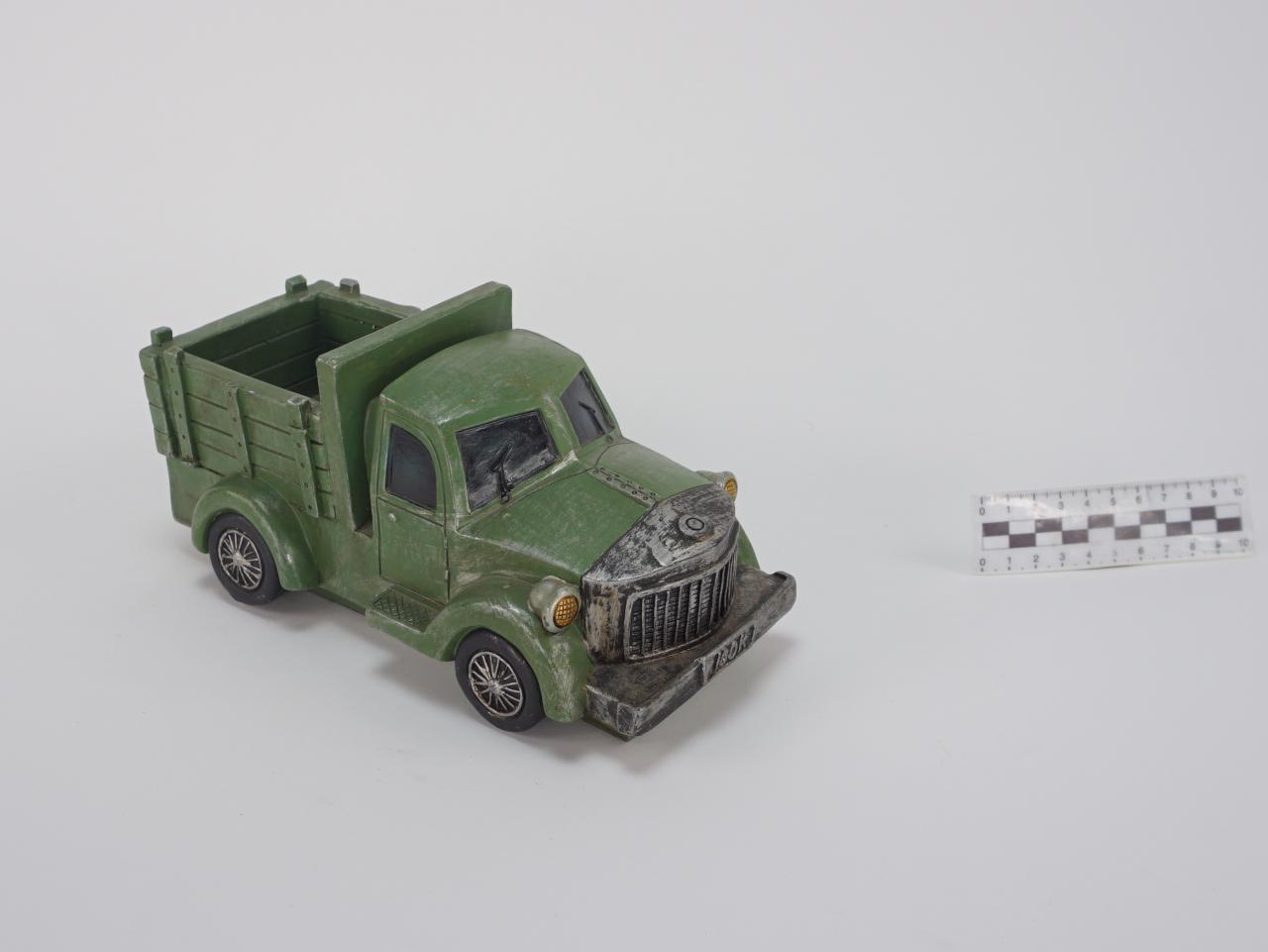 MODEL AUTA