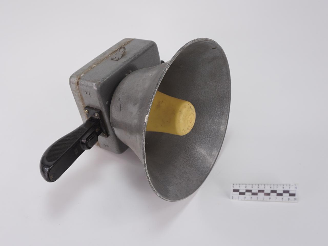 MEGAPHONE