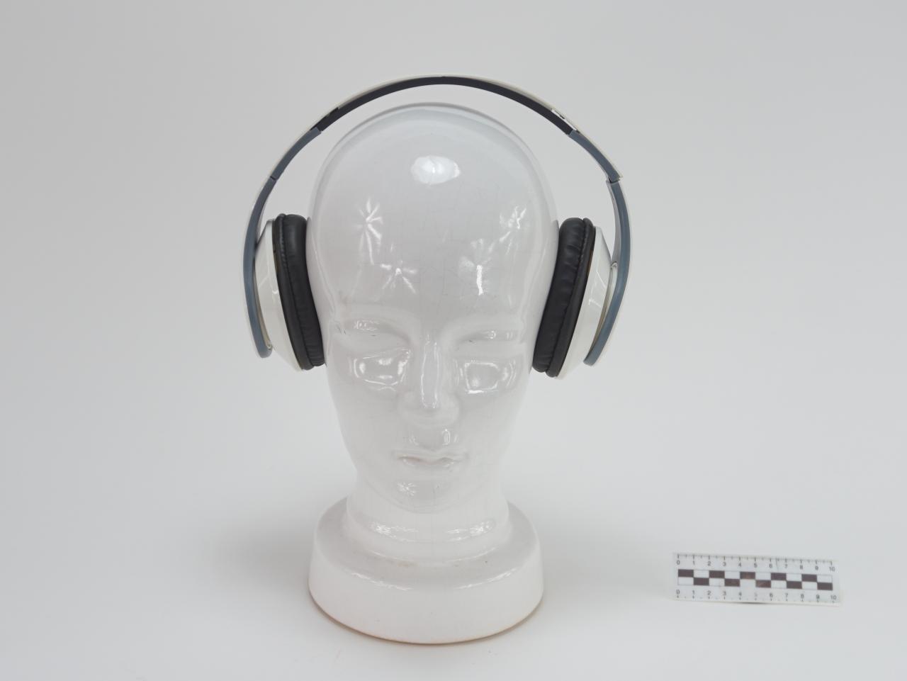 HEADPHONES