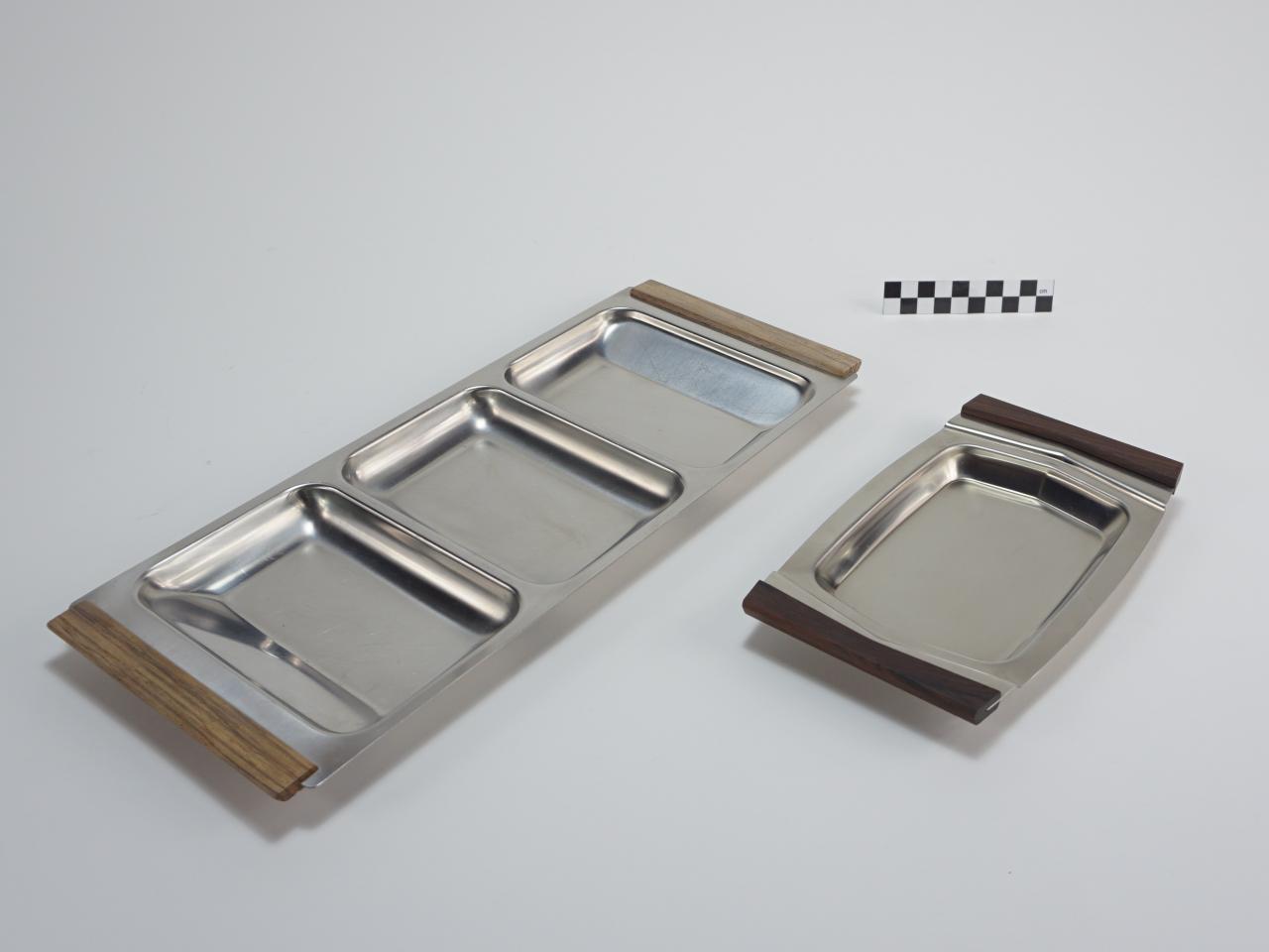 TRAY