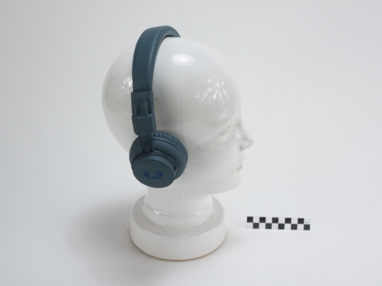 HEADPHONES