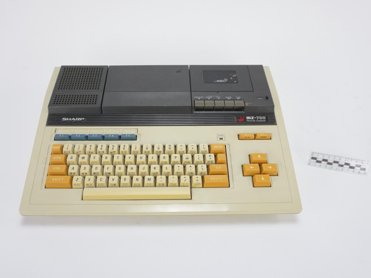 KOMPUTER COMMODORE