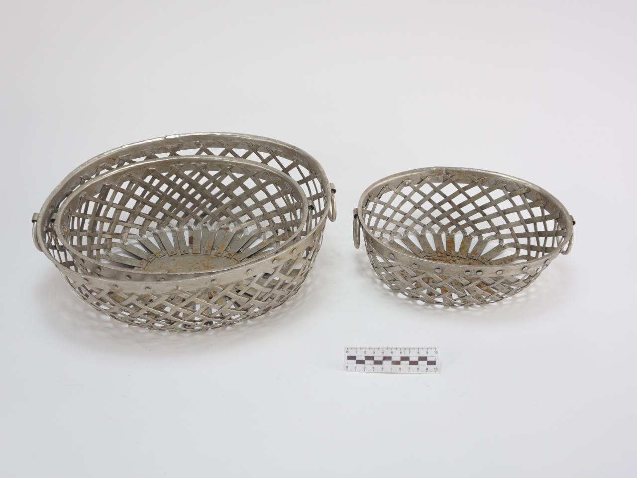 FRUIT BASKET