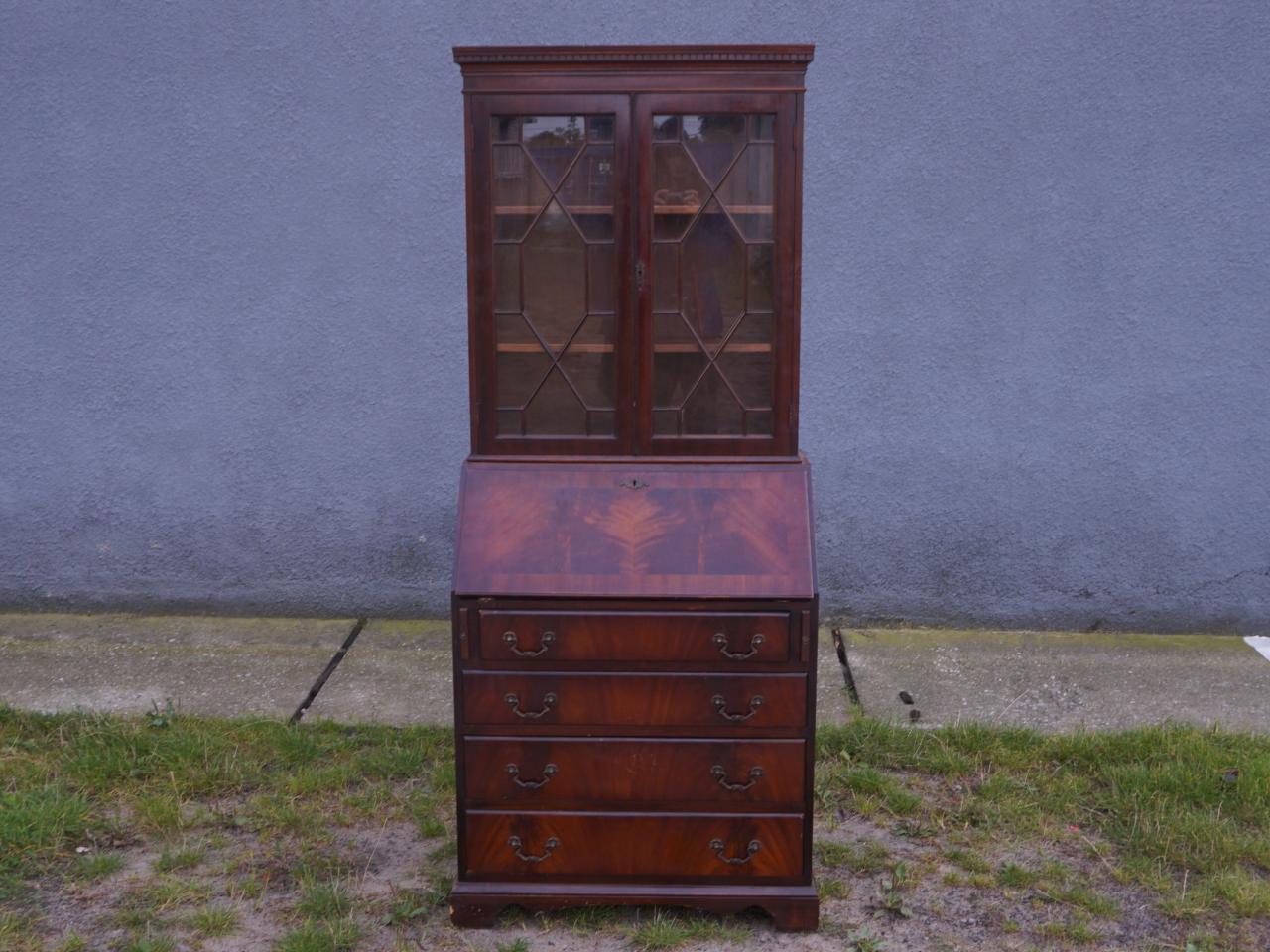 SEKRETARZYK Z NADSTAWKĄ