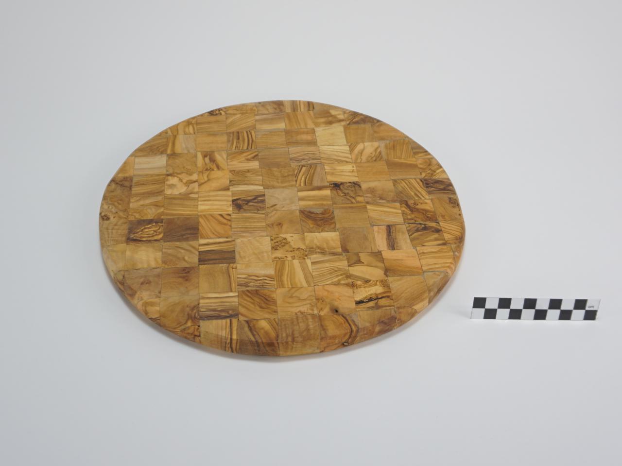 CUTTING BOARD