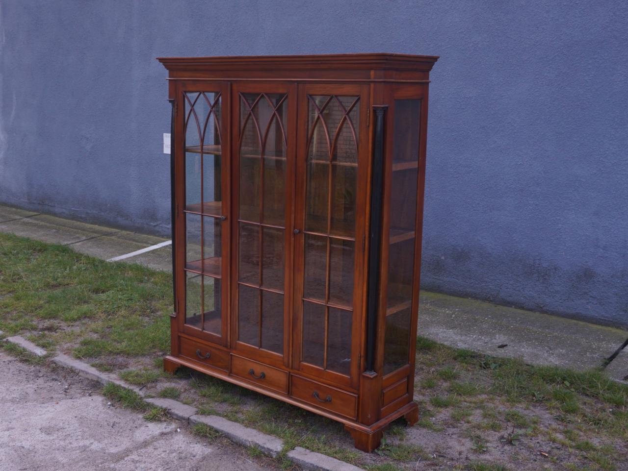 WITRYNA BIBLIOTECZKA