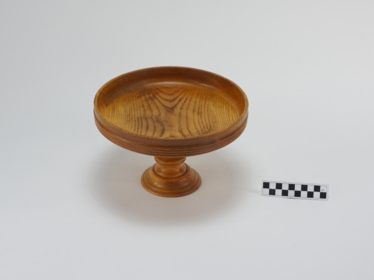 CAKE STAND