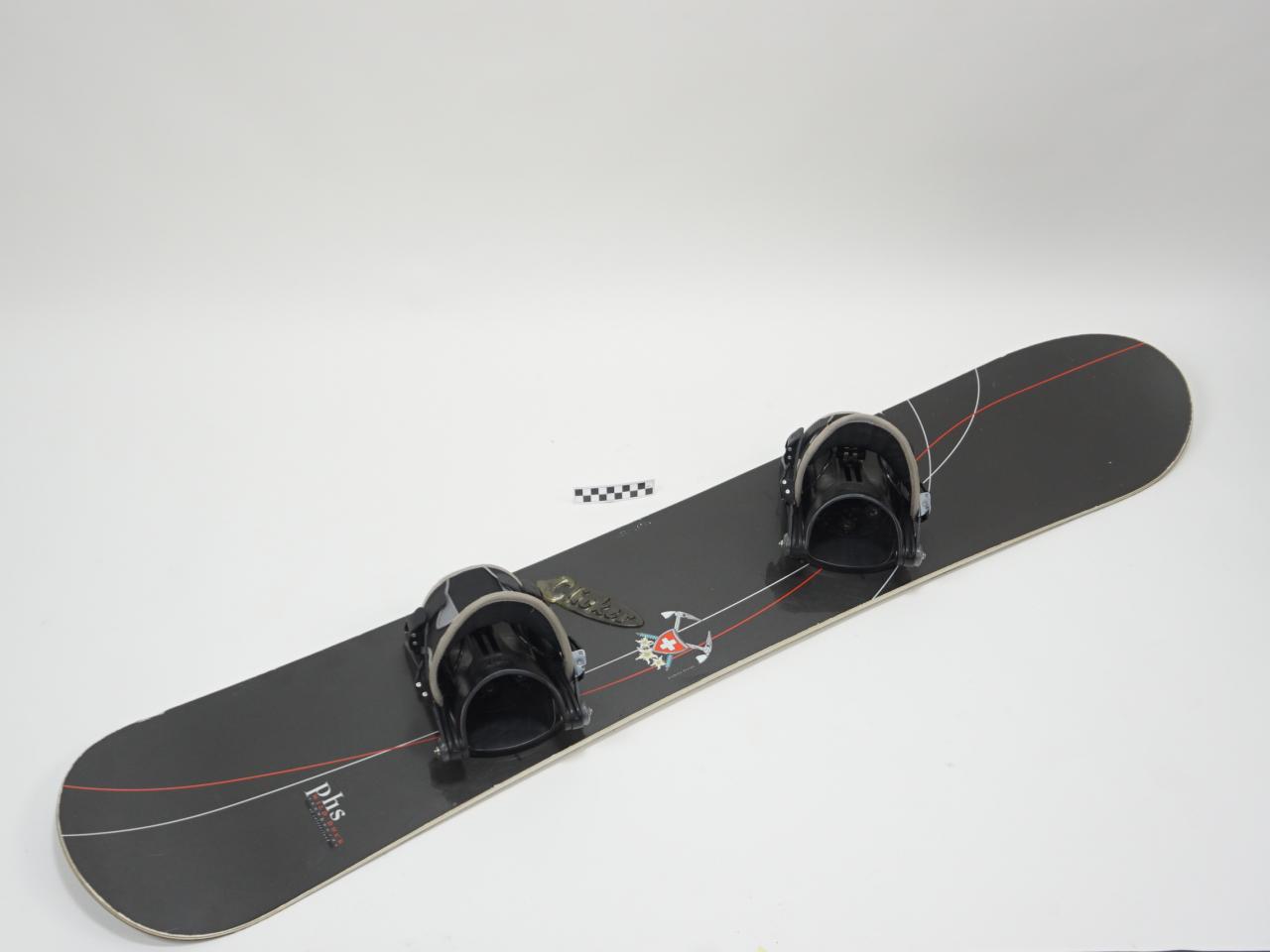 SNOWBOARD