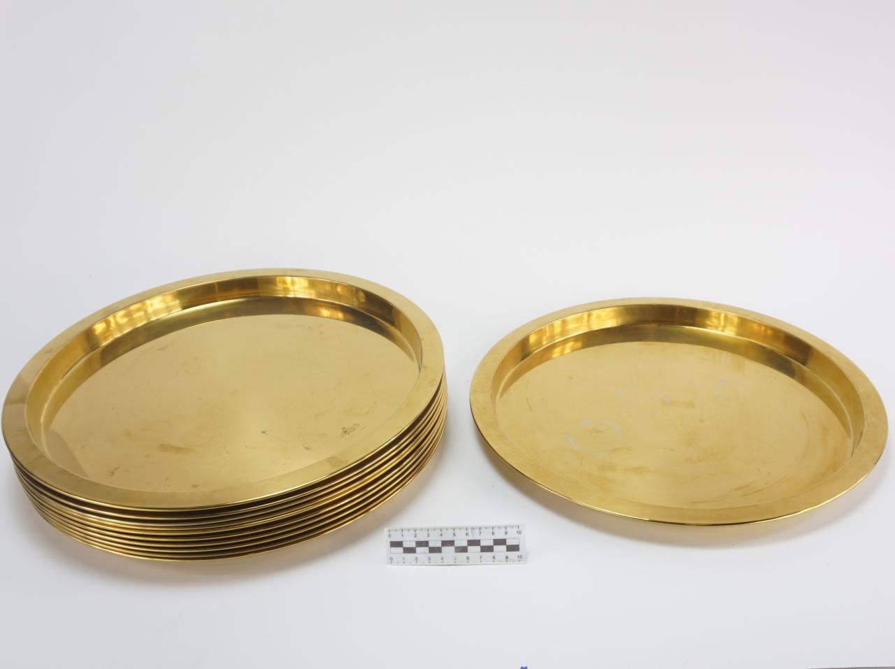 TRAY
