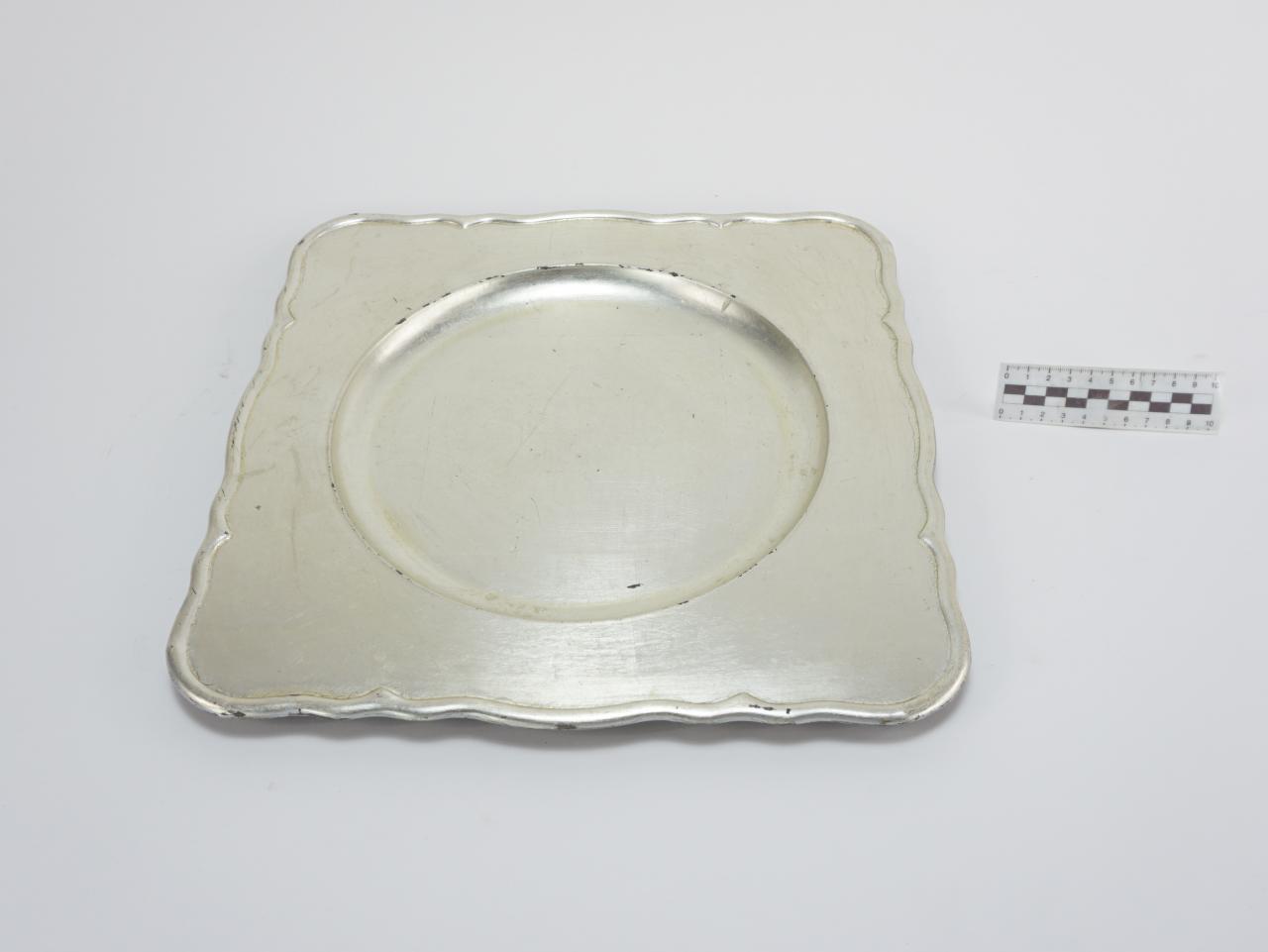 TRAY