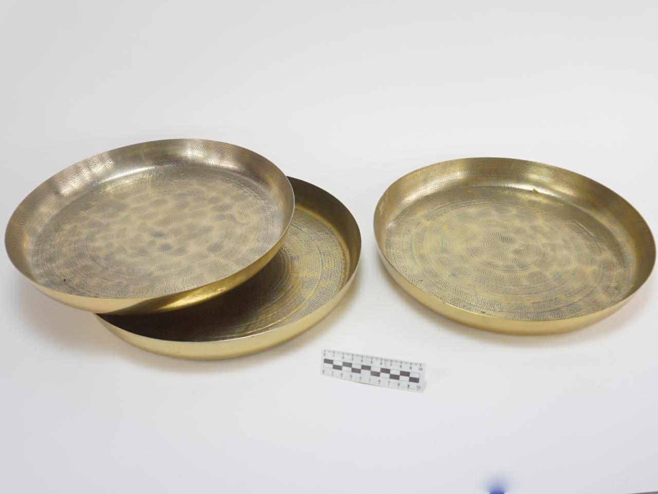TRAY