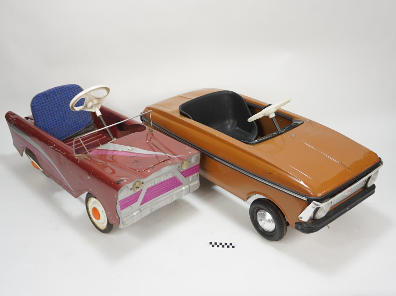 AUTO NA PEDAŁY MODEL,PRL