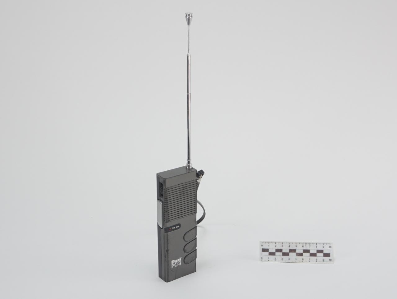 WALKIE-TALKIE TWO-WAY RADIO