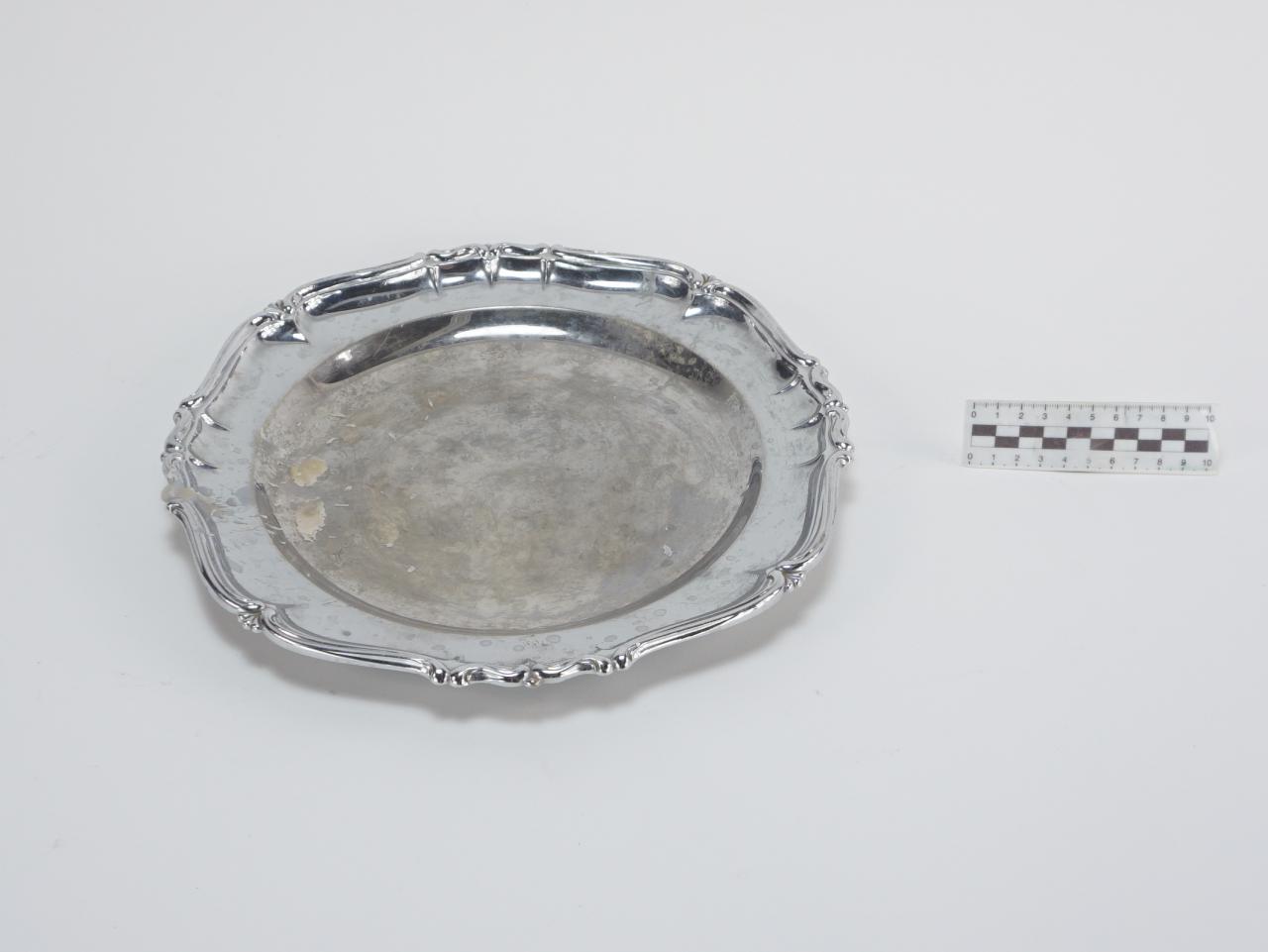 TRAY