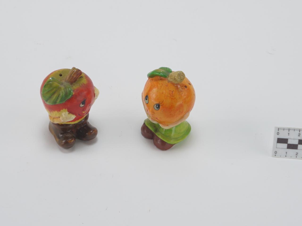 SALT AND PEPPER SHAKERS