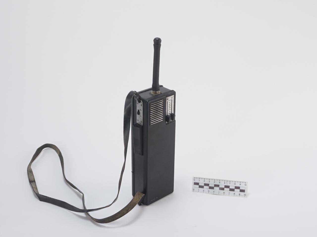 WALKIE-TALKIE TWO-WAY RADIO