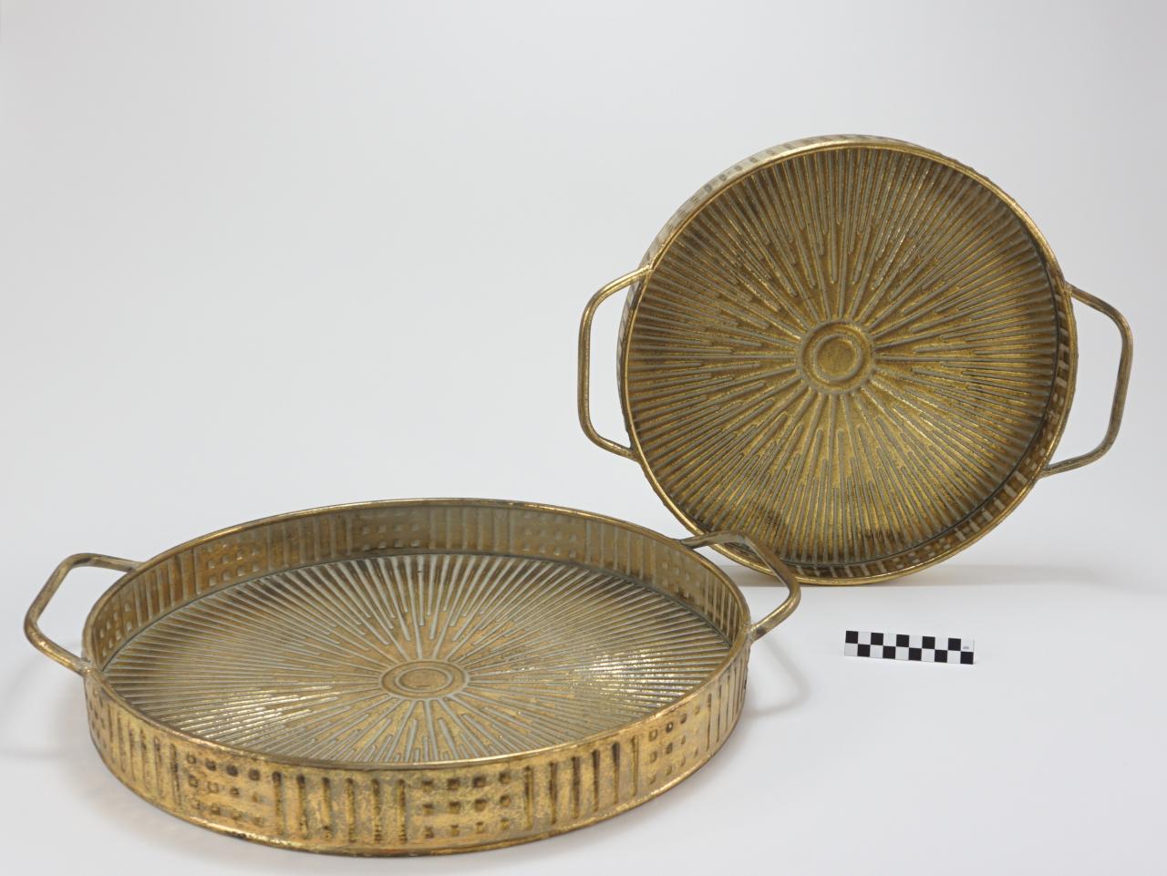 TRAY