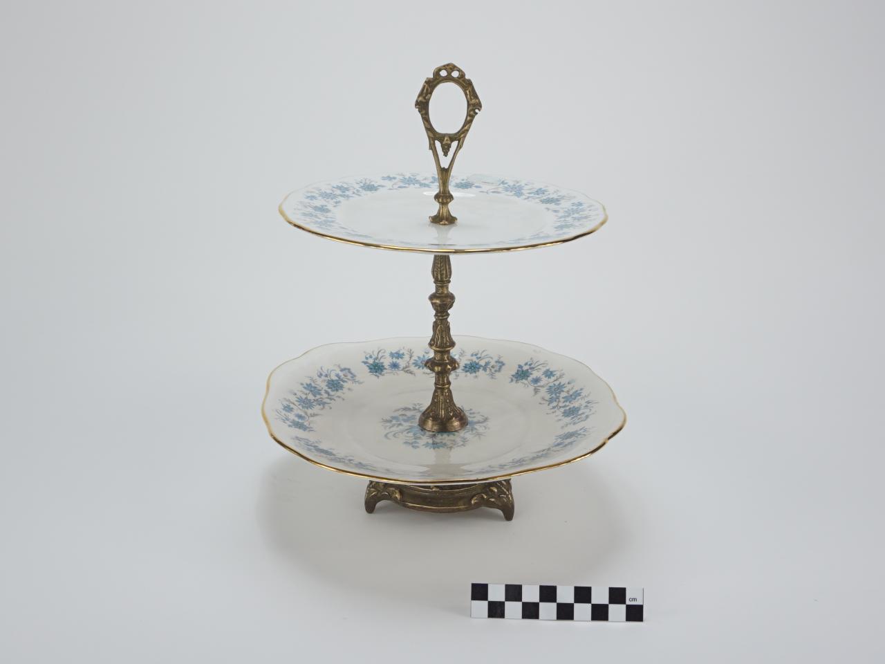 TIERED CAKE STAND