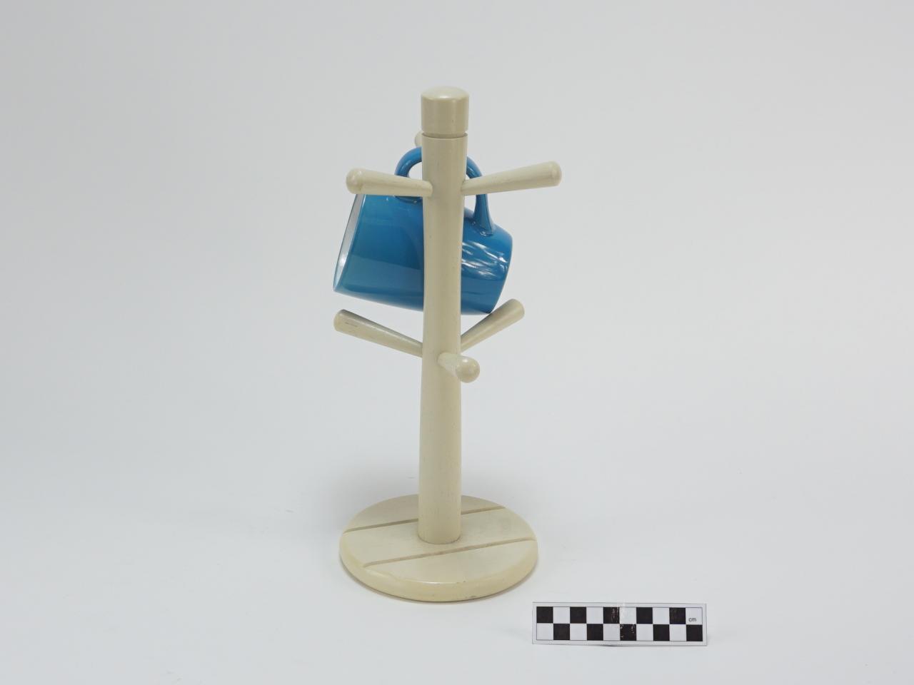 MUG AND CUP STAND