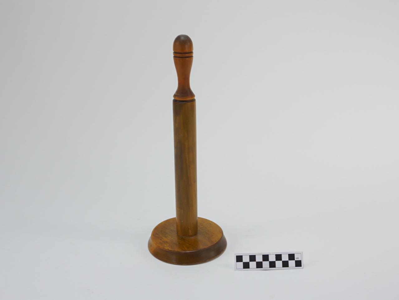 PAPER TOWEL HOLDER