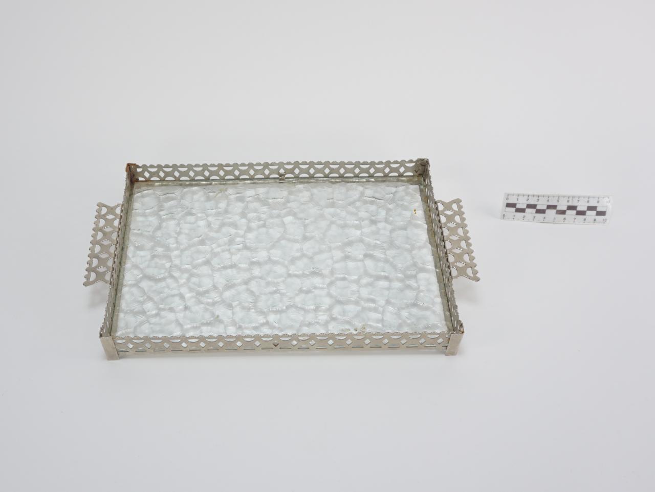 TRAY
