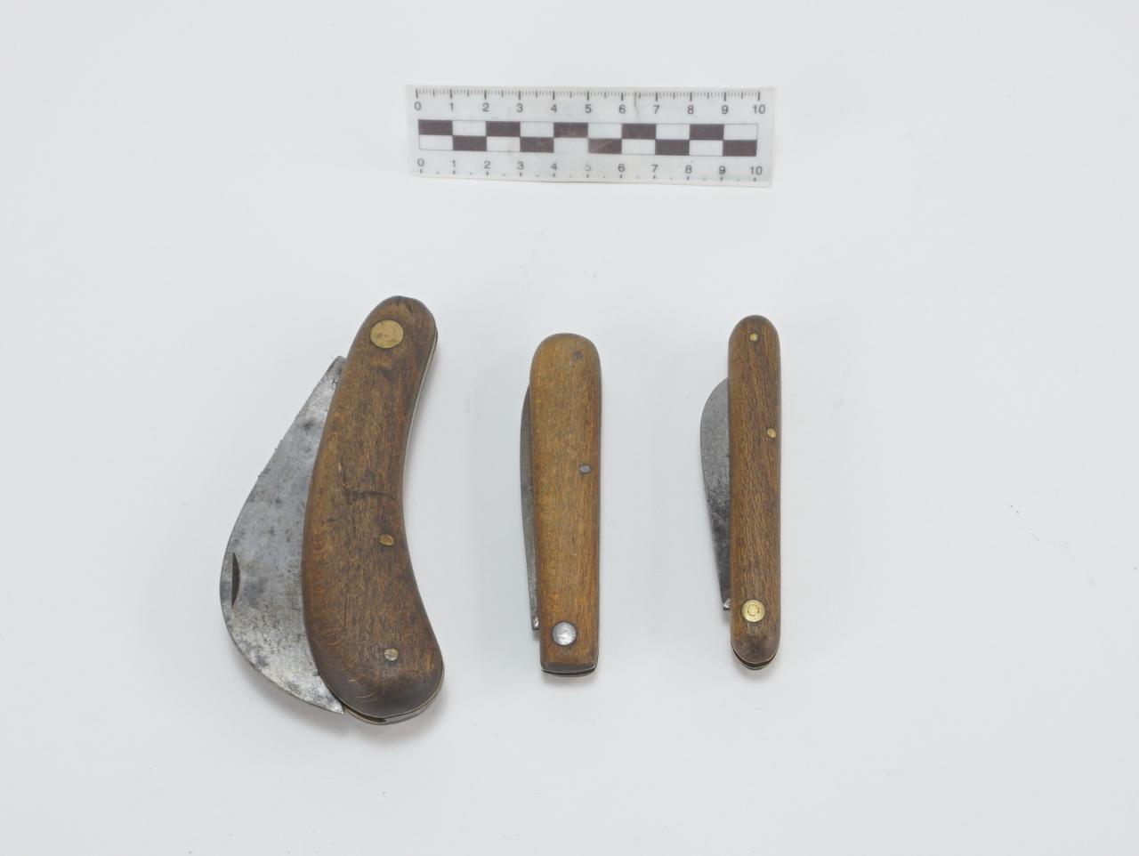 POCKET KNIFE