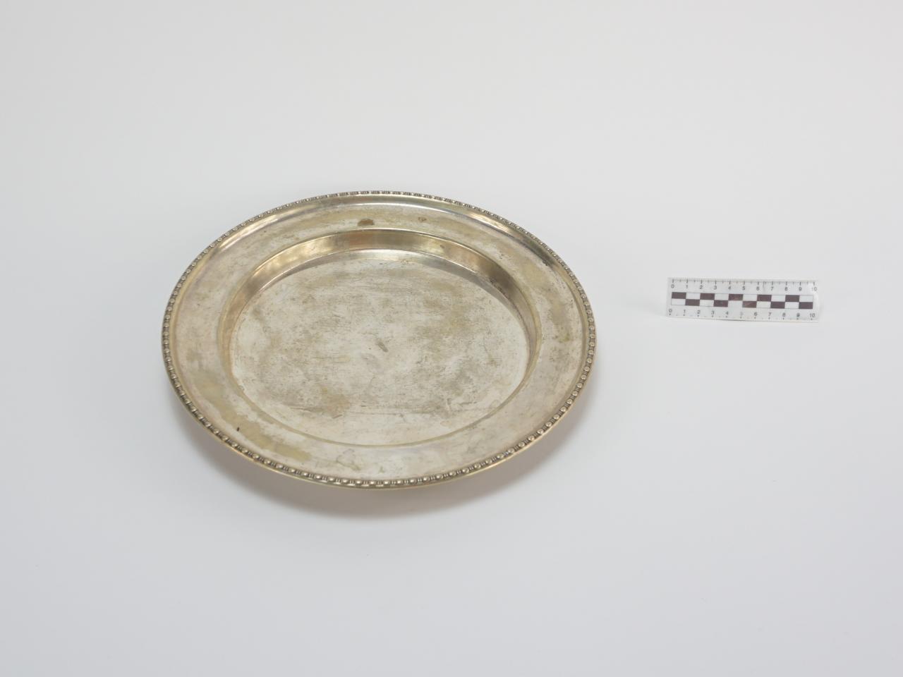 TRAY