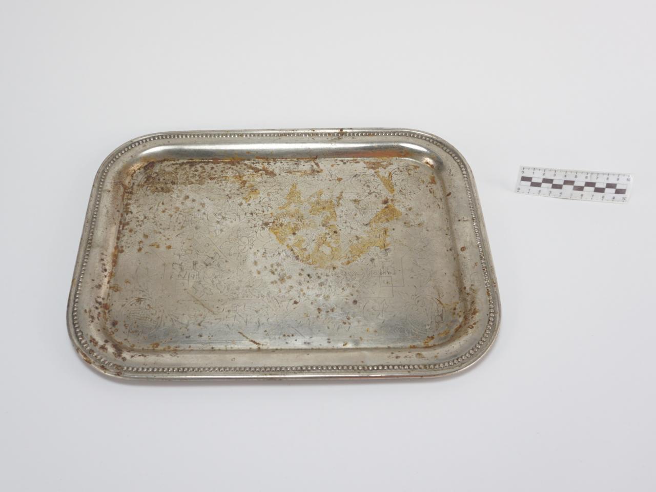 TRAY