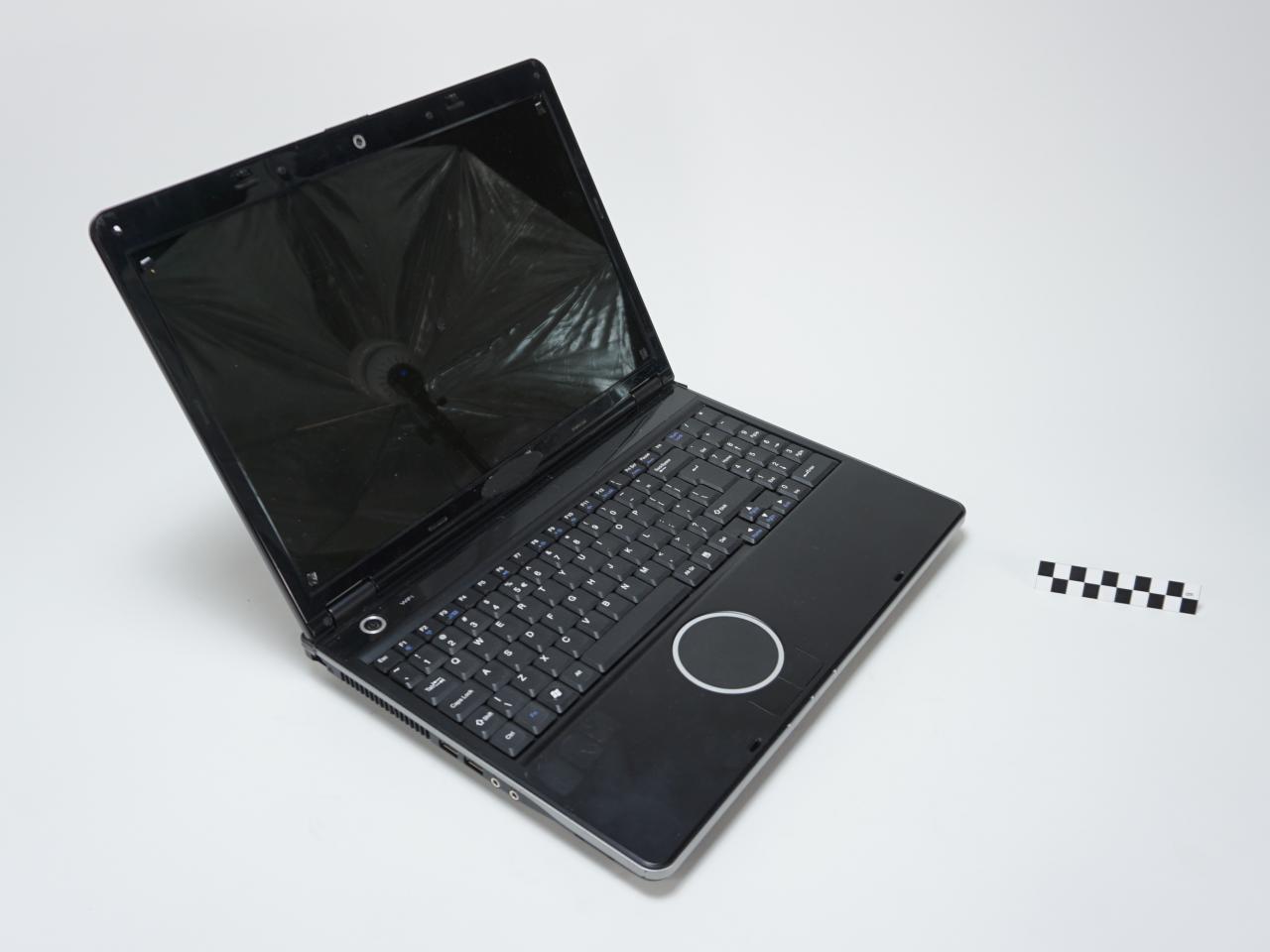 LAPTOP  DELL