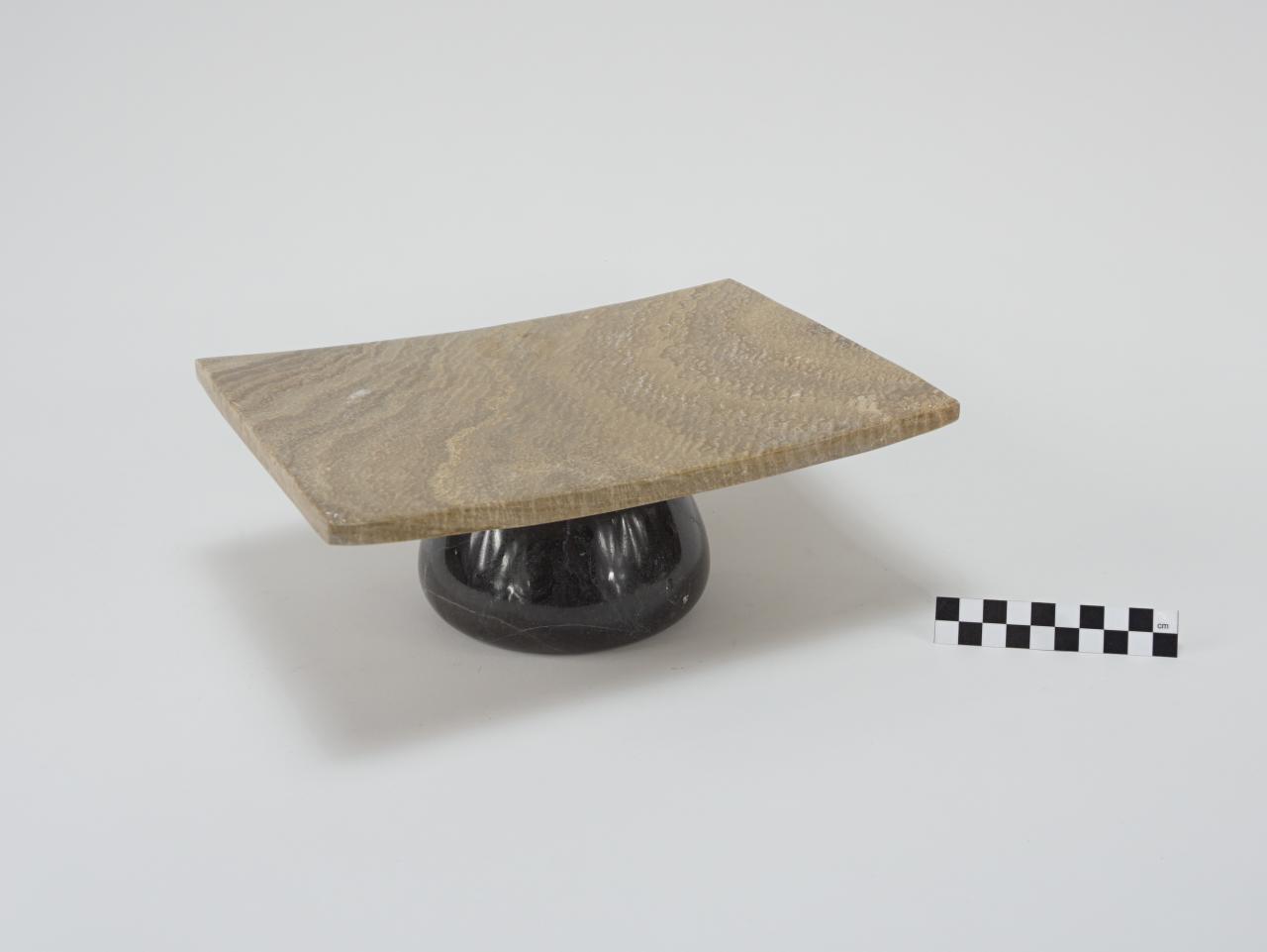 DECORATIVE DISH