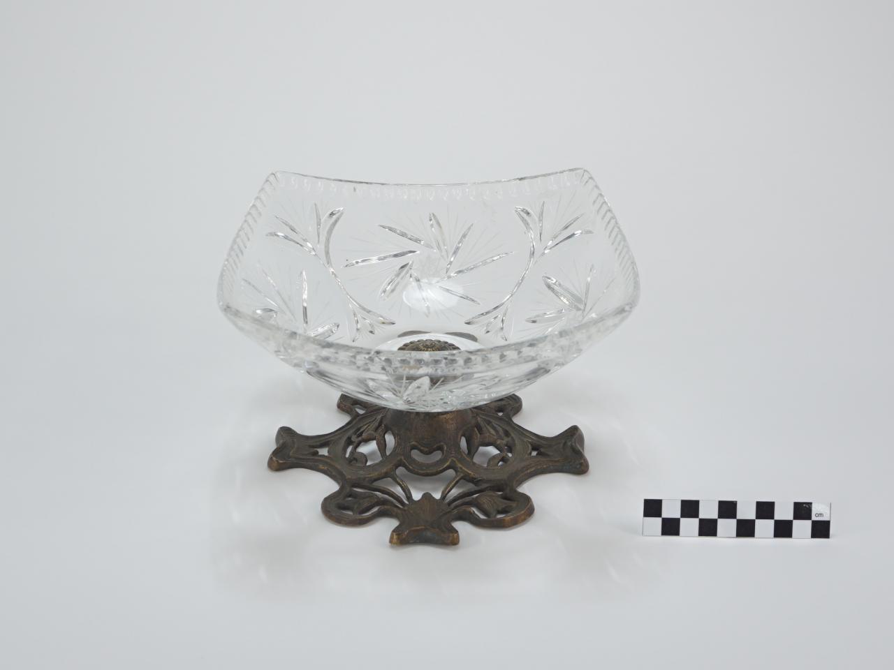 CAKE STAND