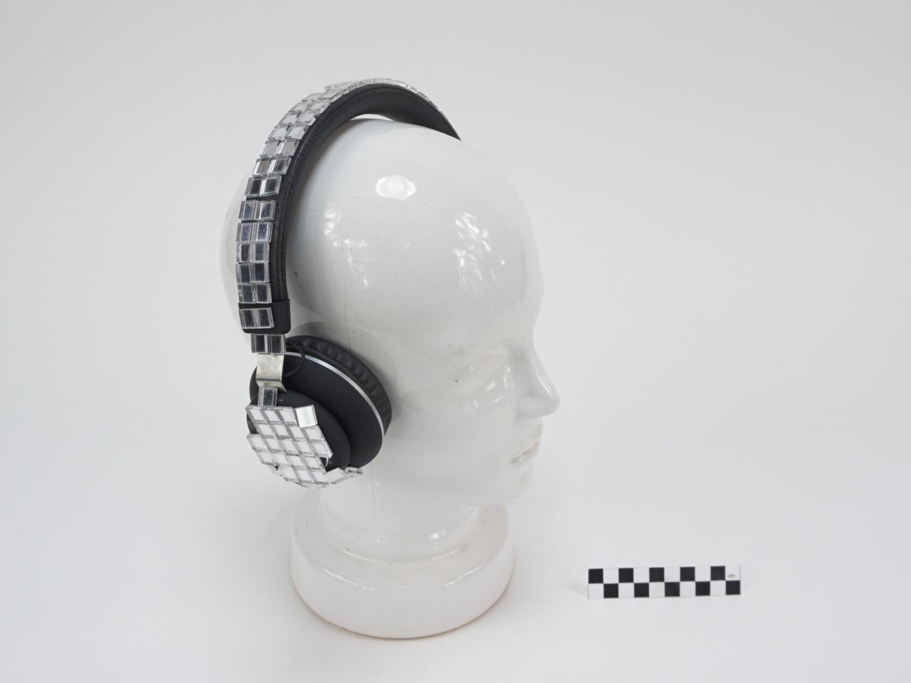 HEADPHONES