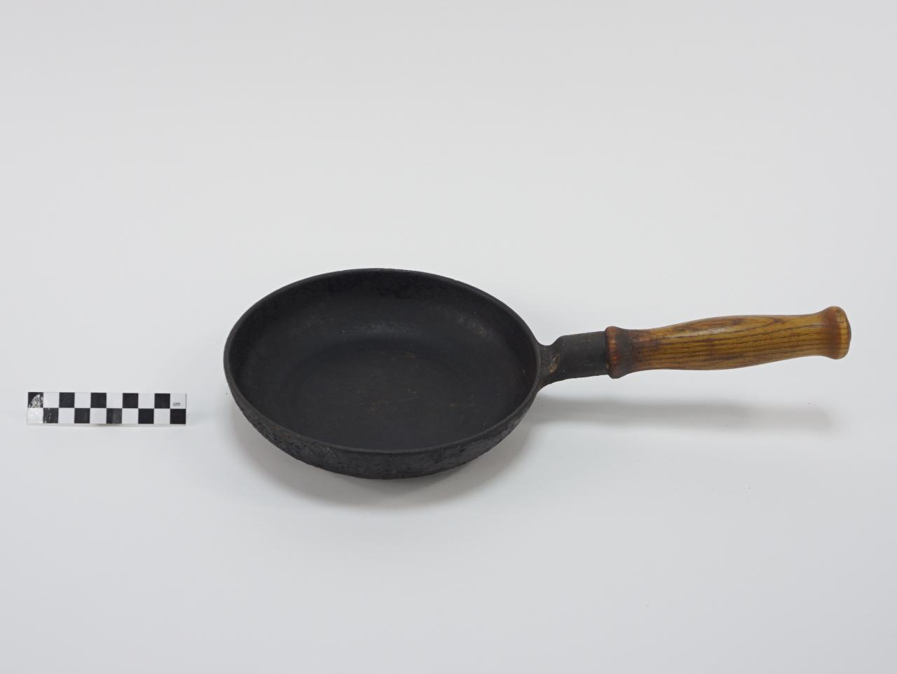 FRYING PAN